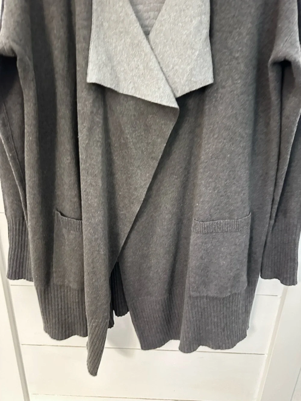LULULEMON L Still Lotus wrap Grey-Black thumb sleeve pocket reversible cardigan - Picture 13 of 16